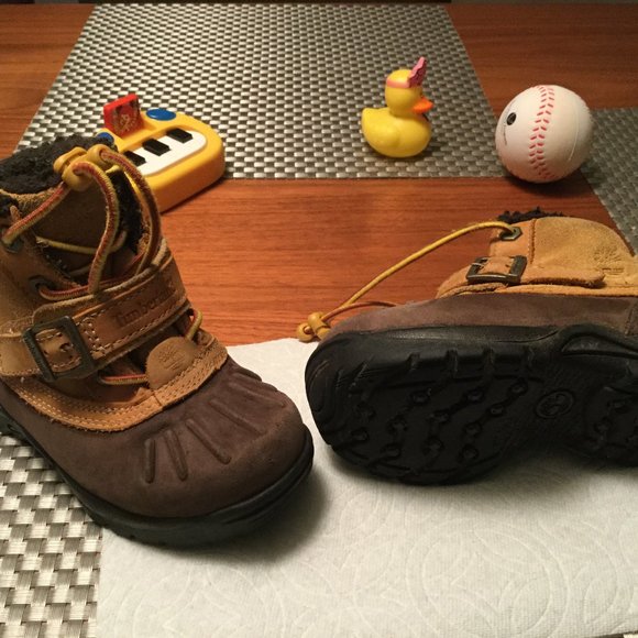 TIMBERLAND Boots Waterproof Bungee Closure Buckle Strap Tan Brown Toddler Size 8 - Picture 1 of 8